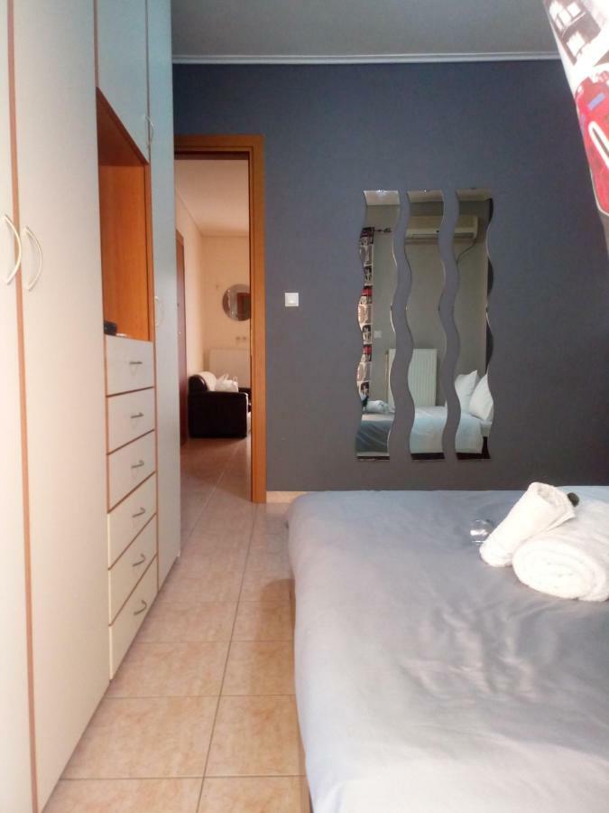 Φωτεινό Διαμέρισμα Πειραιας Appartement Piraeus Buitenkant foto