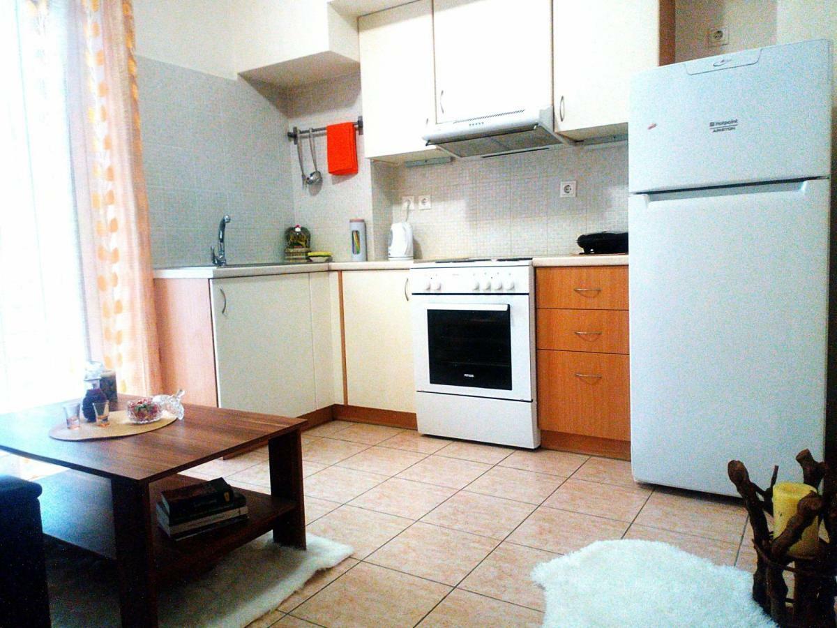 Φωτεινό Διαμέρισμα Πειραιας Appartement Piraeus Buitenkant foto