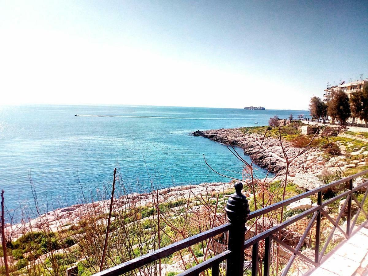 Φωτεινό Διαμέρισμα Πειραιας Piraeus Buitenkant foto