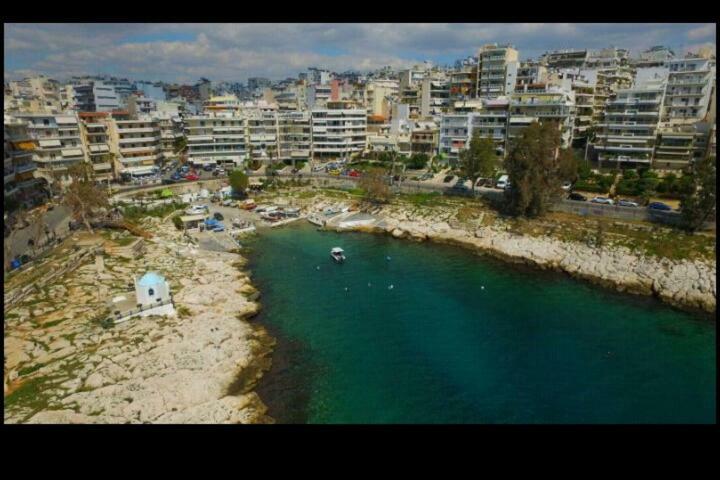 Φωτεινό Διαμέρισμα Πειραιας Piraeus Buitenkant foto